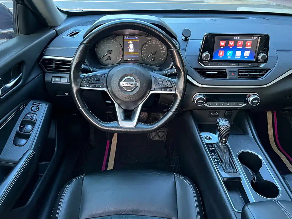 NISSAN TEANA 2019