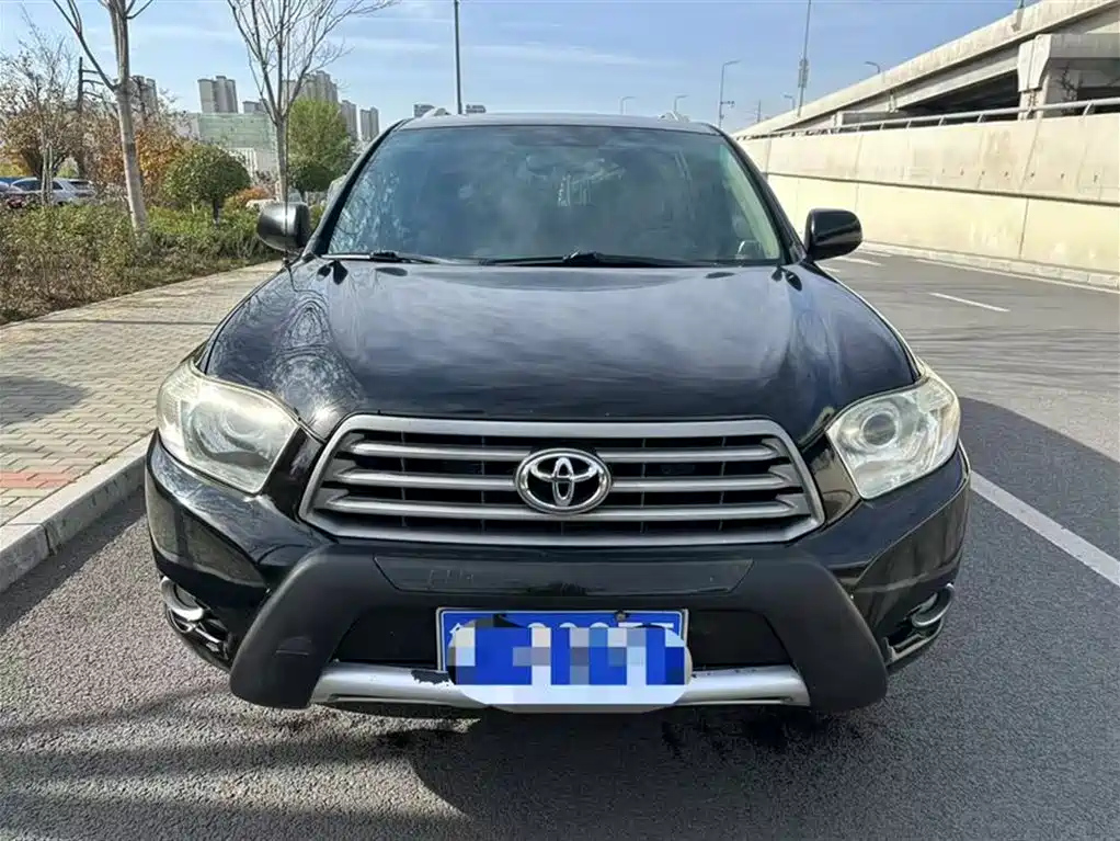 TOYOTA HIGHLANDER 2010