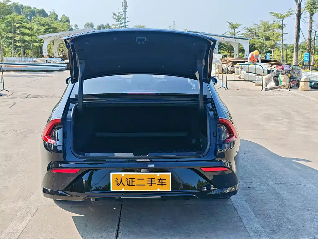 SGMW WULING STARLIGHT 2024