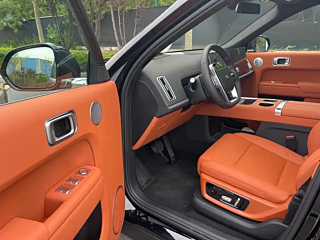 LI AUTO L8  2025 YEAR MAX INTELLIGENT  EDITION 2025