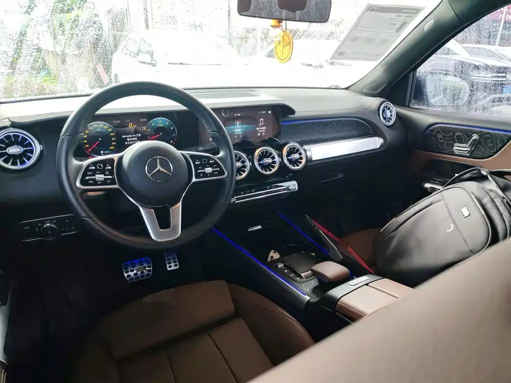 MERCEDES BENZ GLB 2021