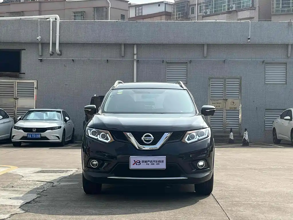 NISSAN X-TRAIL 2015