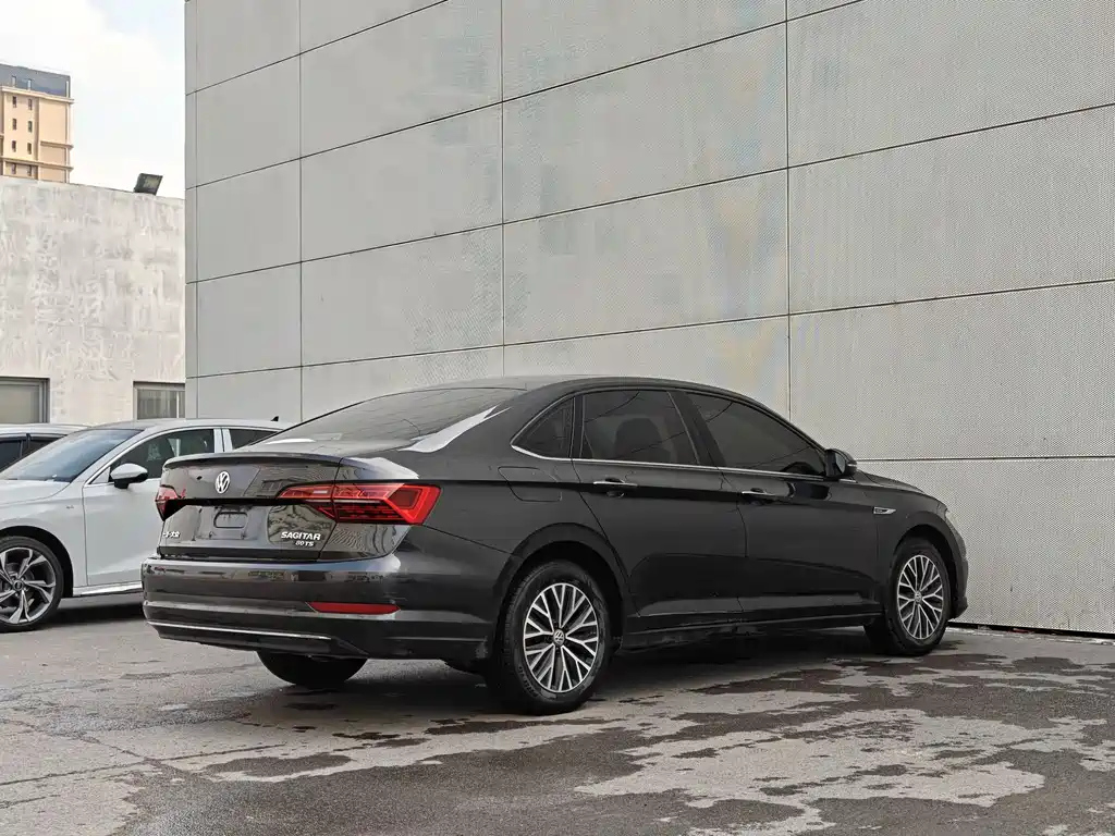 VOLKSWAGEN SAGITAR 2019