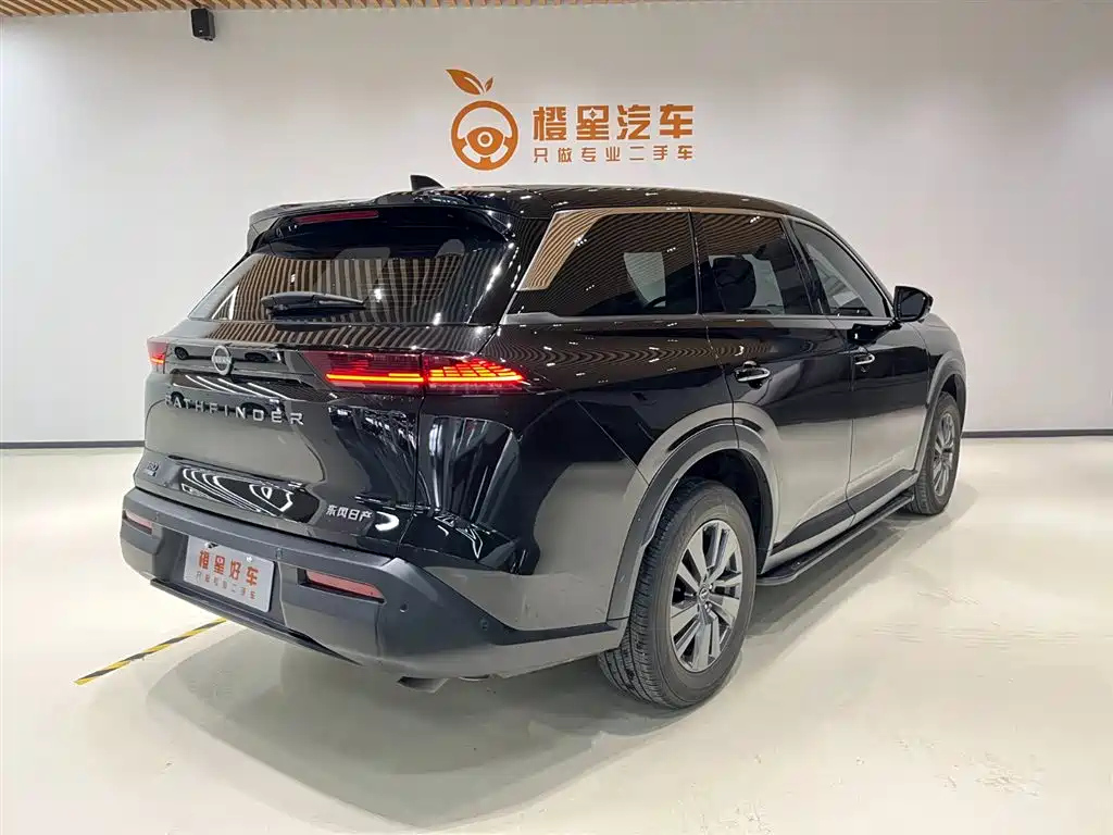 NISSAN PATHFINDER 2024