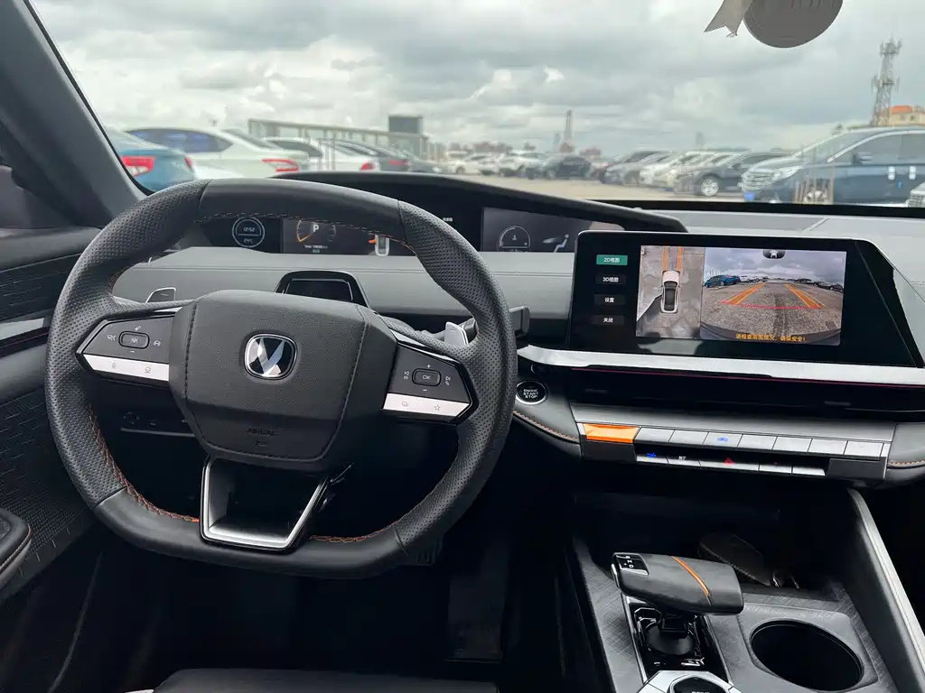 CHANGAN UNI-V 2023