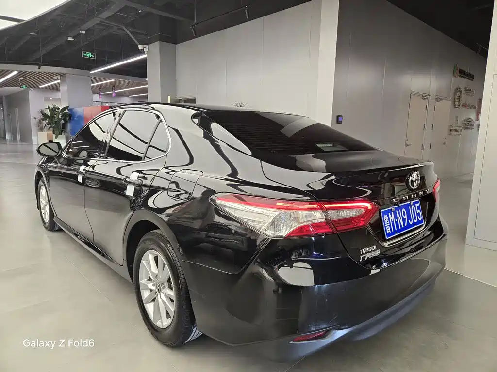 TOYOTA CAMRY 2018