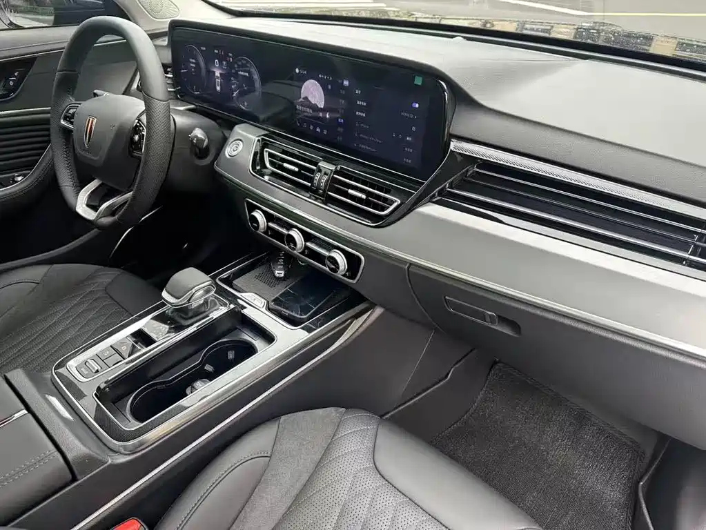 HONGQI HS5 2023