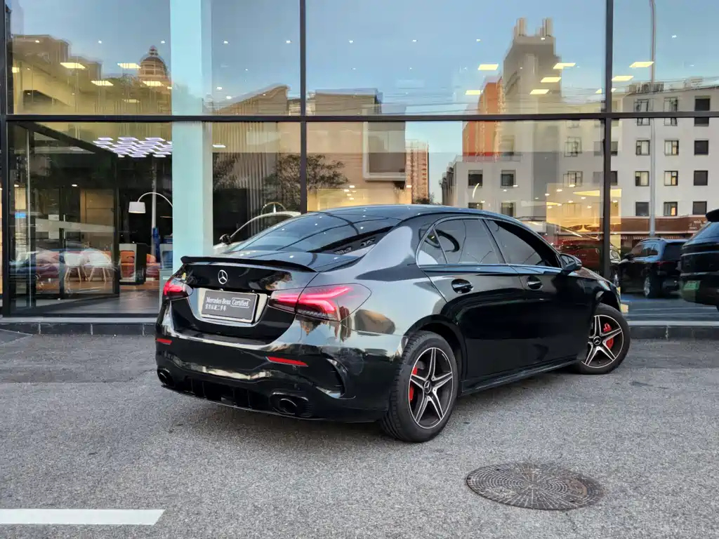 MERCEDES BENZ A-CLASS 2021