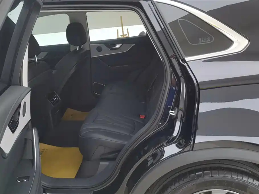 HONGQI HS5 2025