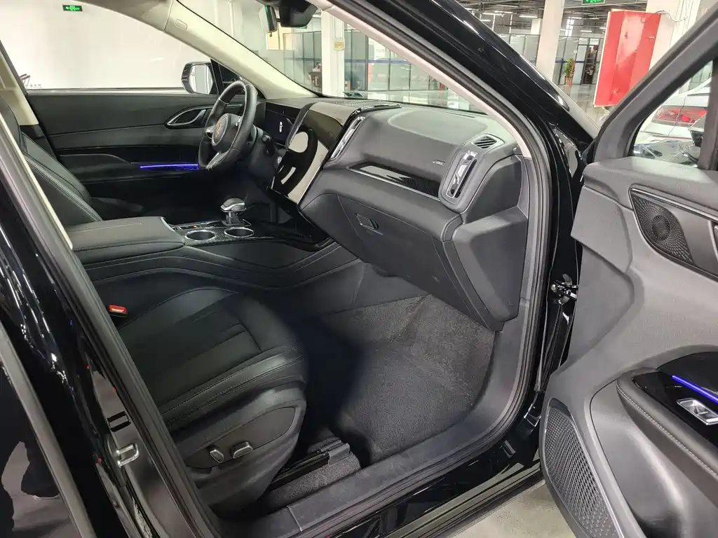 HONGQI HS3 PHEV 2024