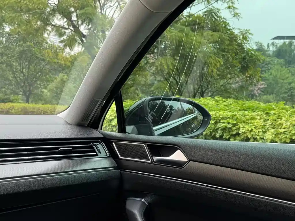 VOLKSWAGEN MAGOTAN 2021