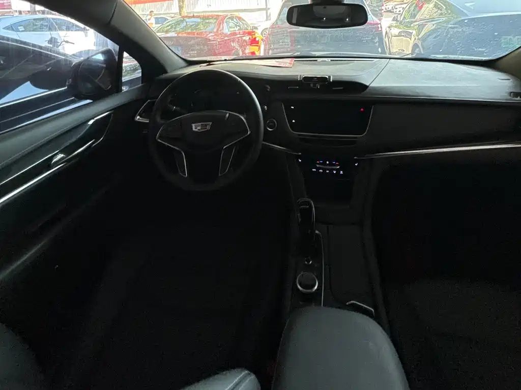 CADILLAC XT5 2022