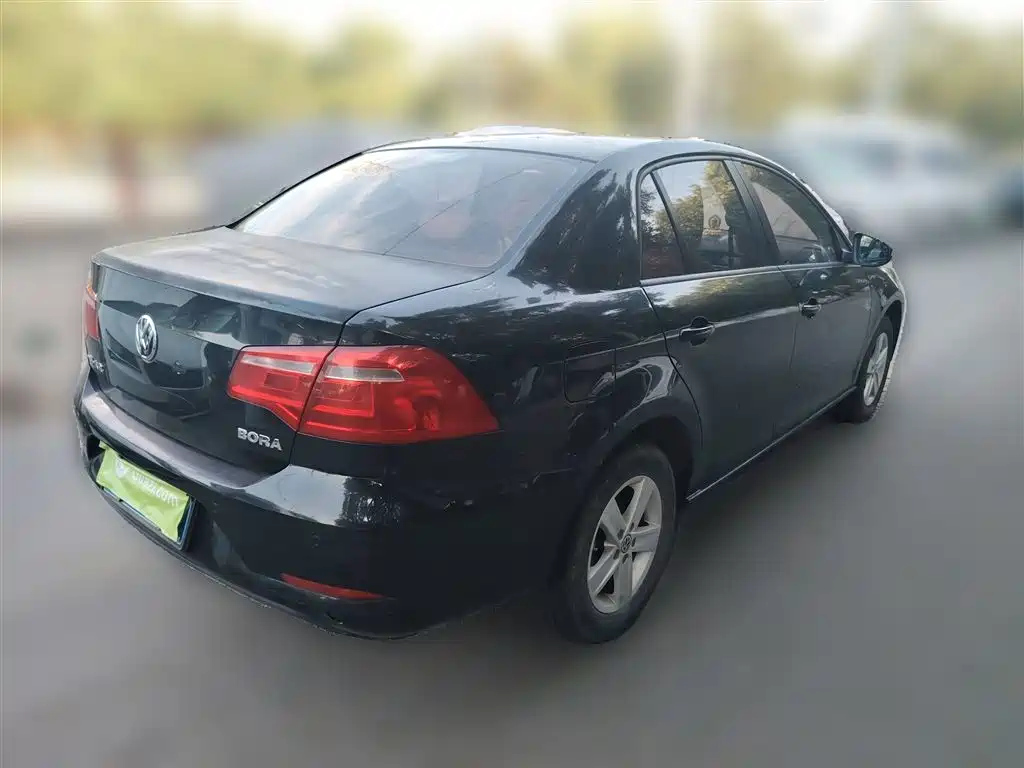 VOLKSWAGEN BORA 2014
