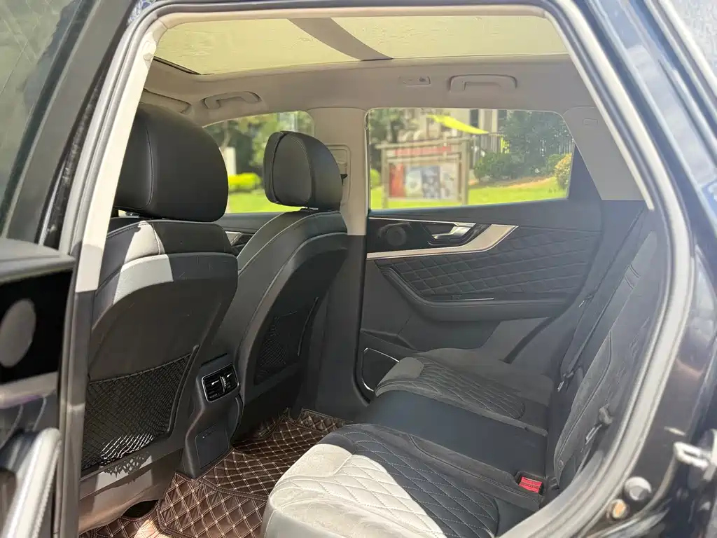 HONGQI HS5 2019