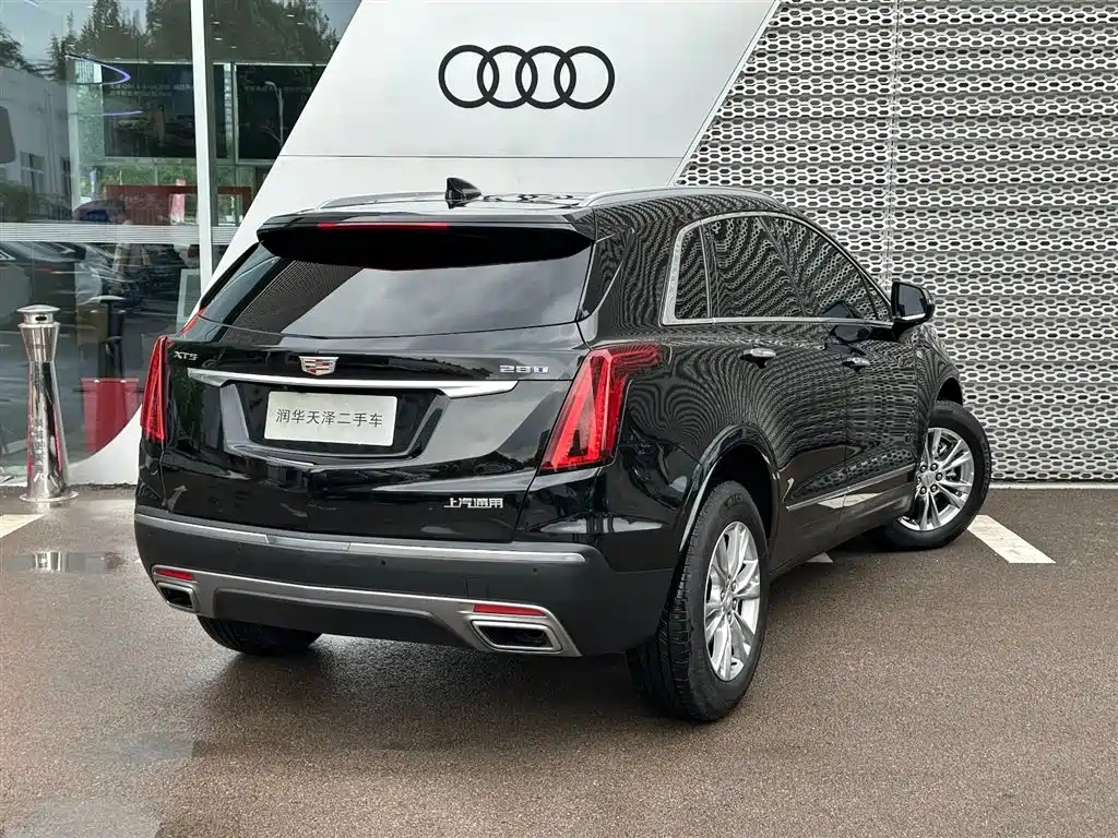 CADILLAC XT5 2023