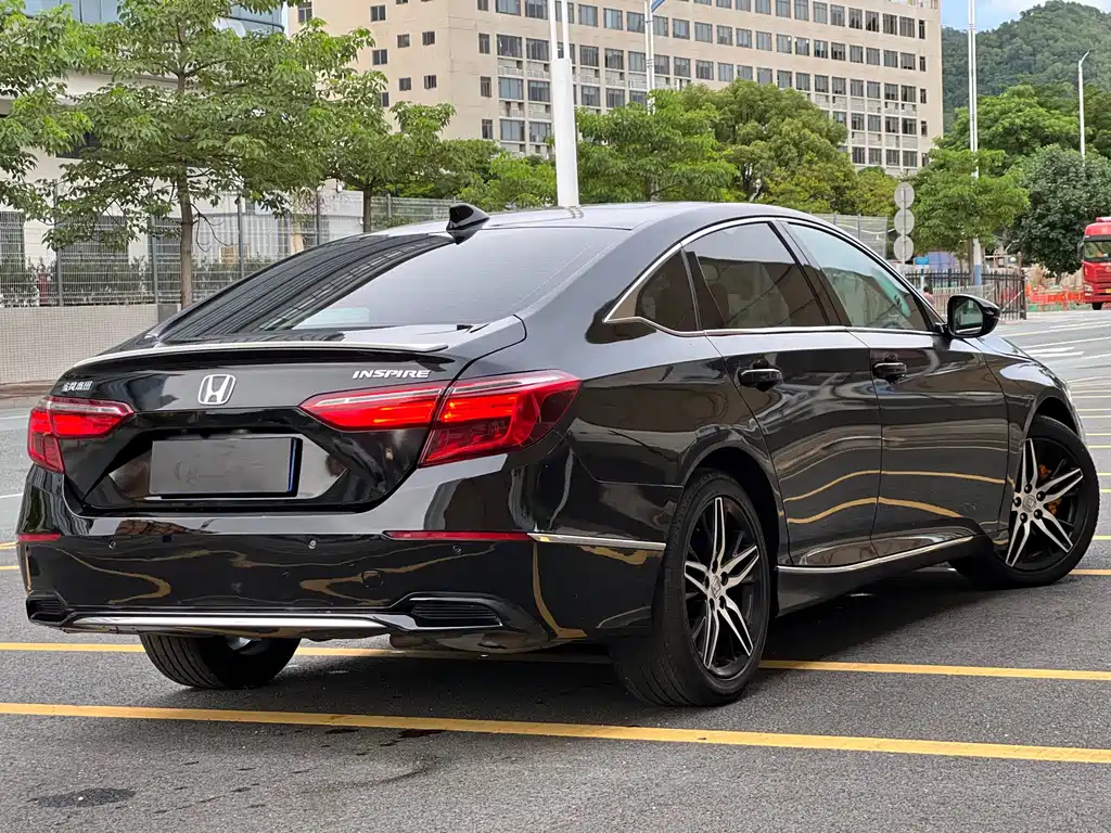 HONDA INSPIRE 2022