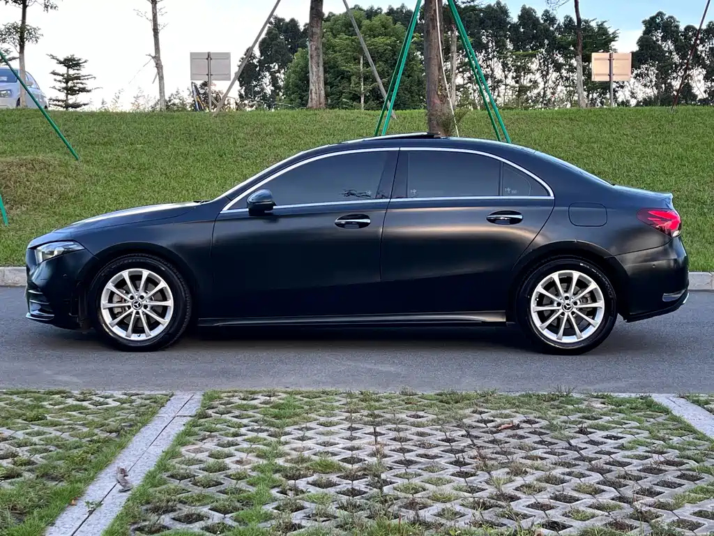 MERCEDES BENZ A-CLASS 2019