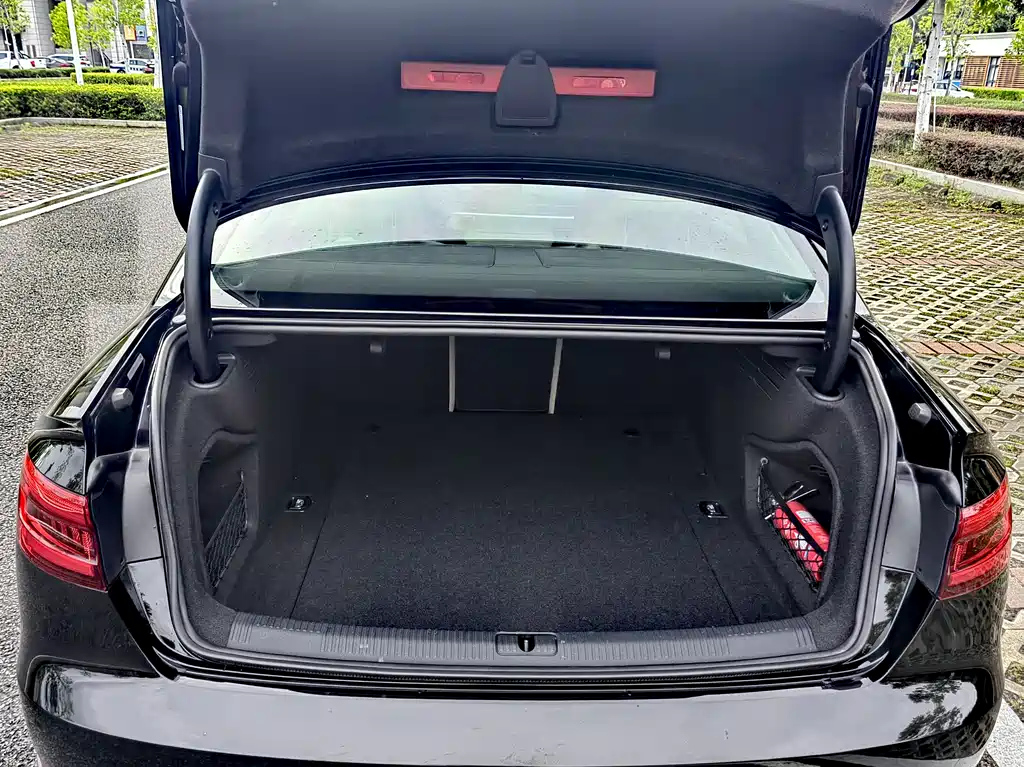 AUDI A4L 2017
