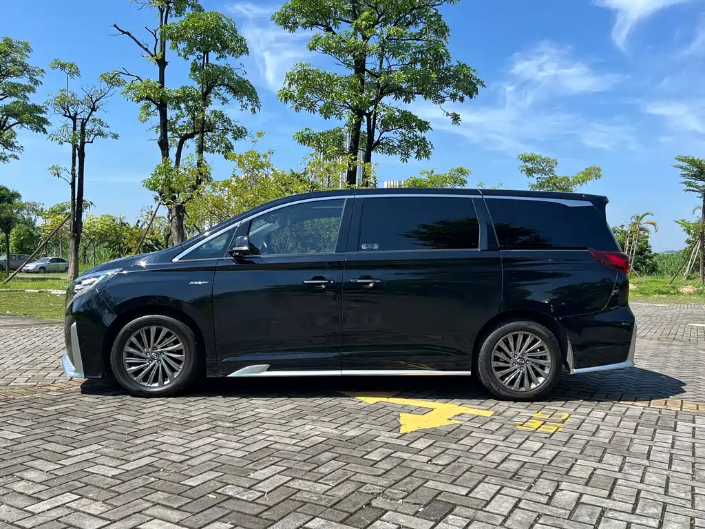 TRUMPCHI M8 2021