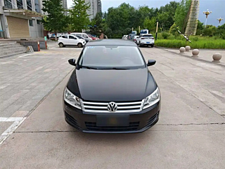 VOLKSWAGEN SANTANA 2015