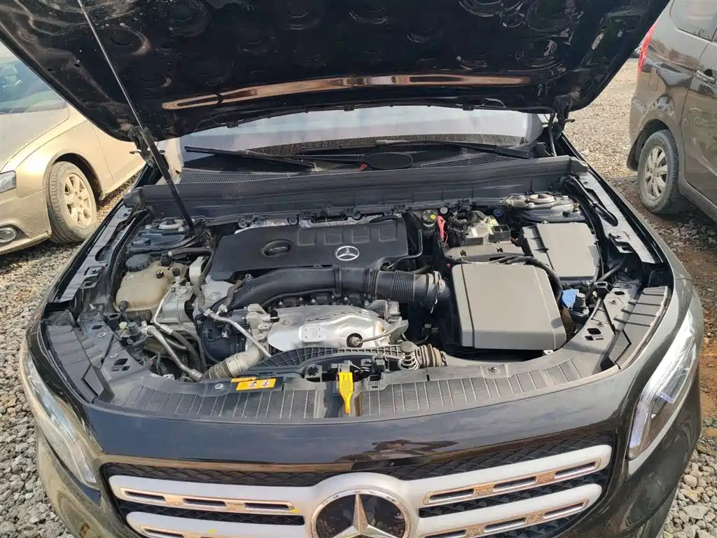 MERCEDES BENZ GLB 2023