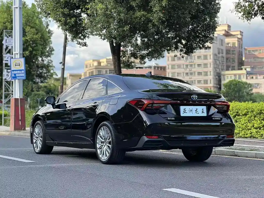 TOYOTA AVALON 2022
