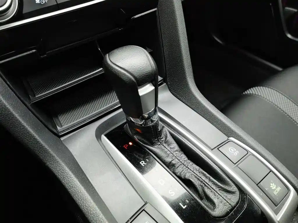 HONDA CIVIC 2019