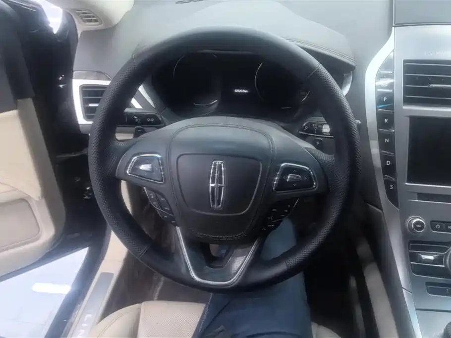LINCOLN MKZ 2019