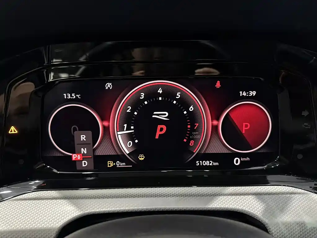 VOLKSWAGEN GOLF 2022