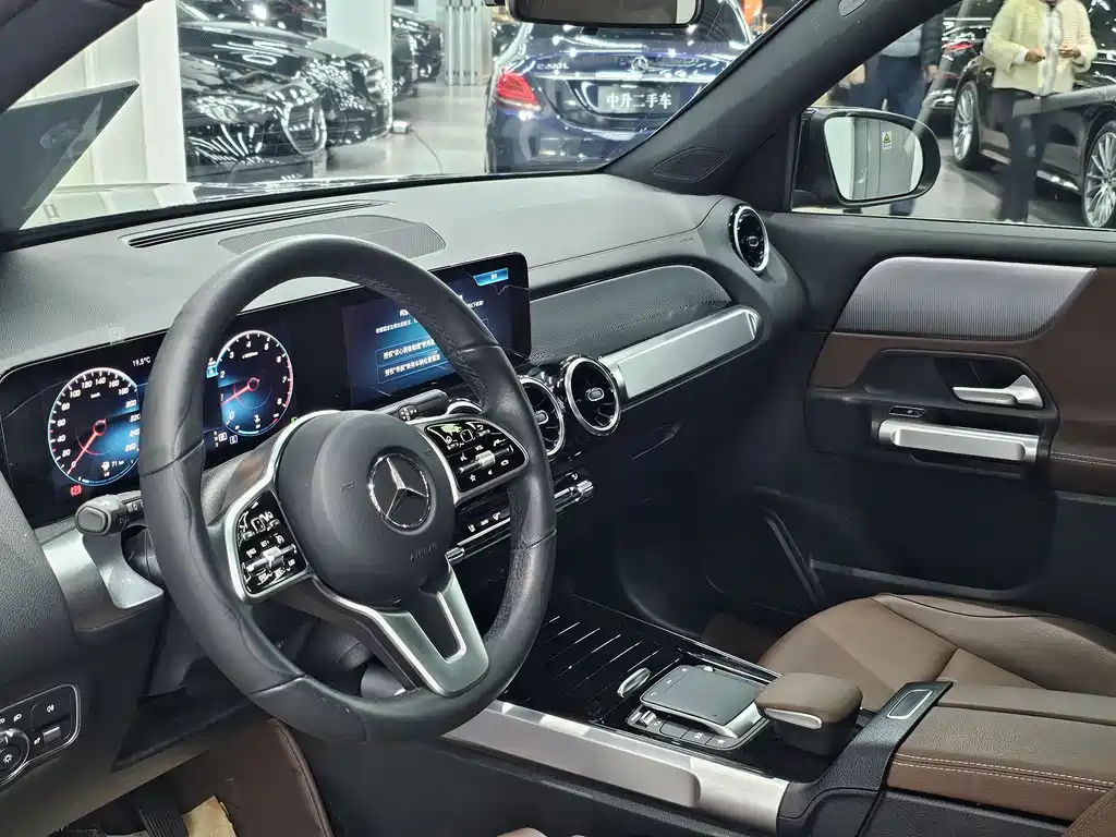 MERCEDES BENZ GLB 2022