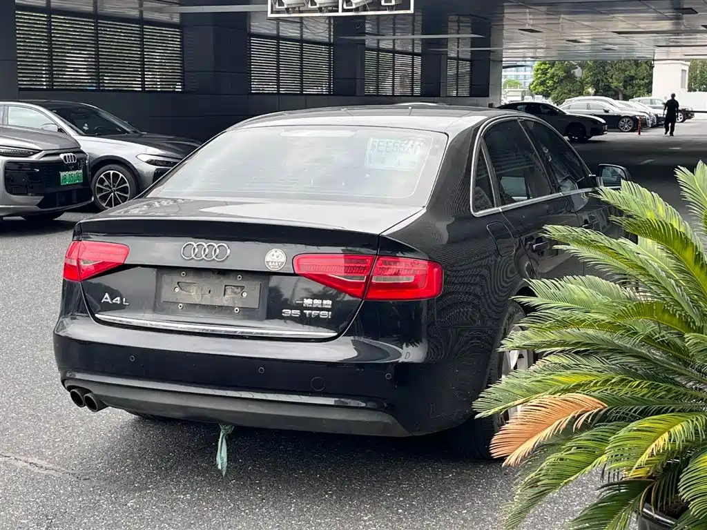 AUDI A4L 2015