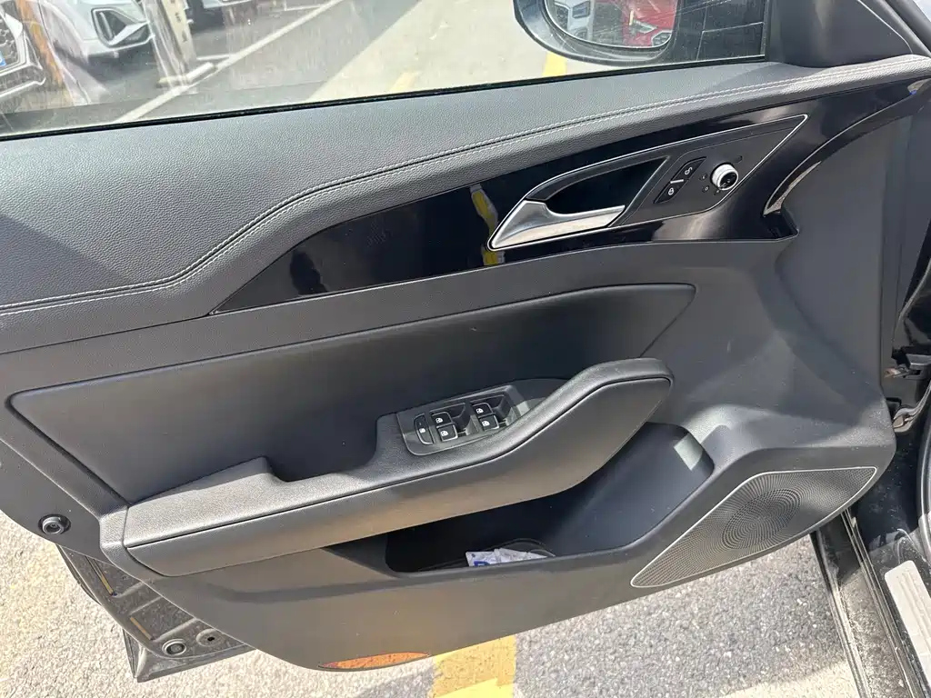 HONGQI H5 2018