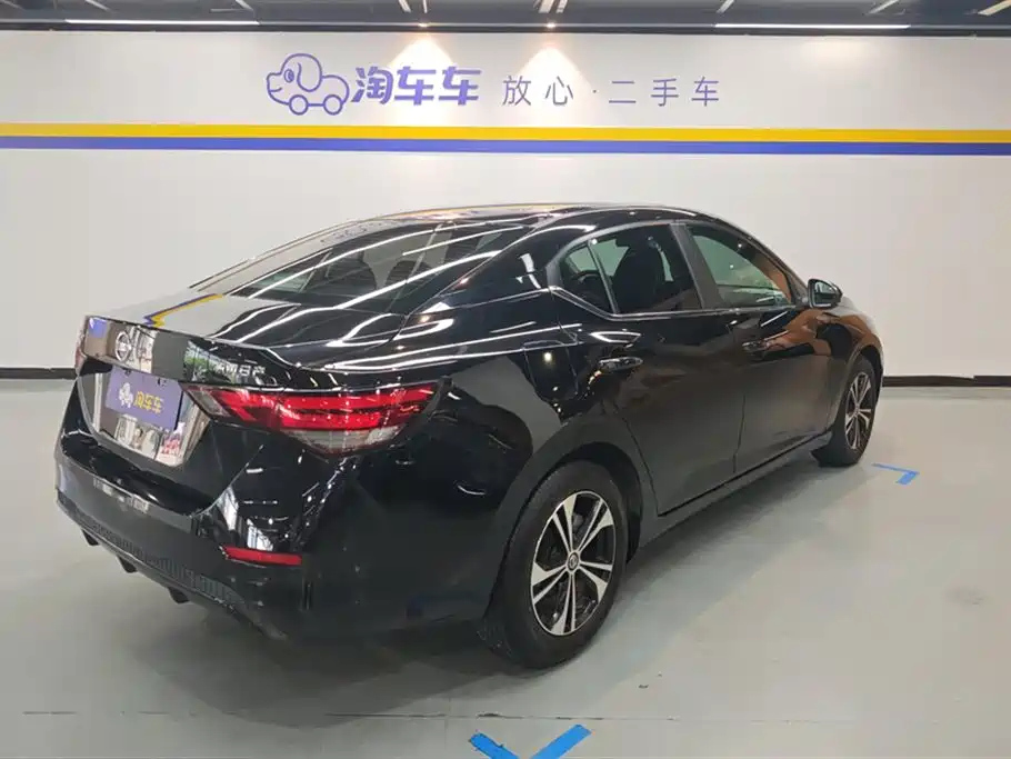NISSAN SYLPHY 2022