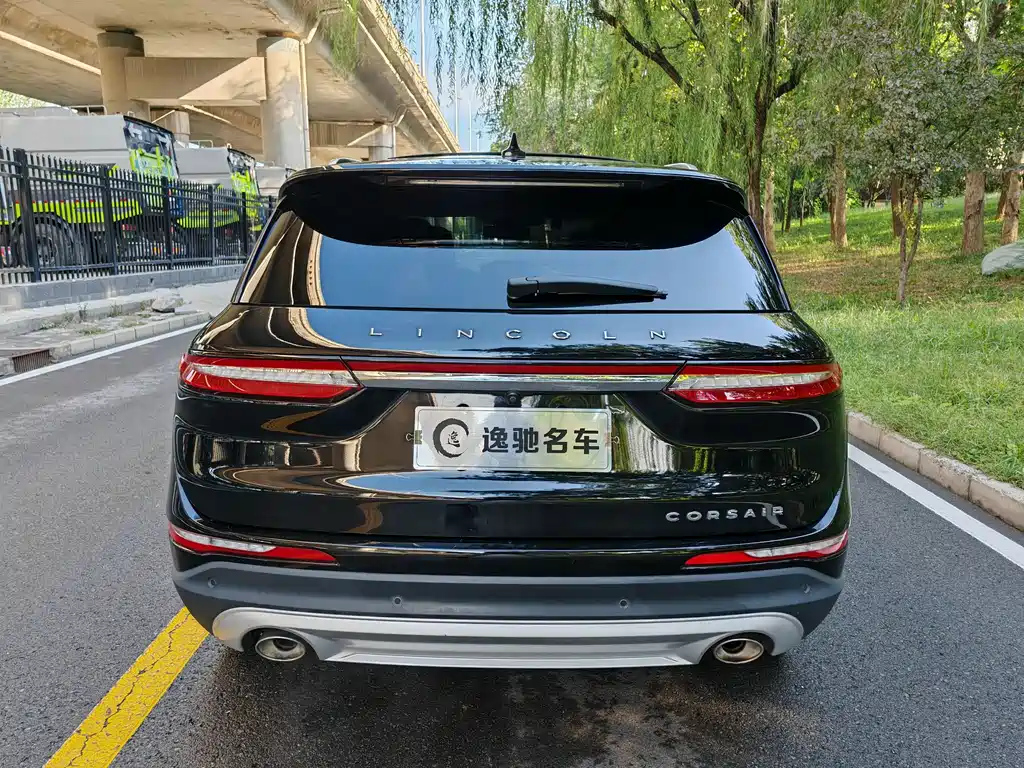 LINCOLN ADVENTURER 2021