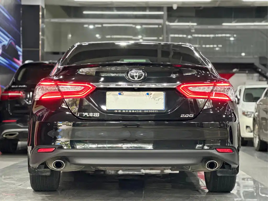 TOYOTA CAMRY 2019