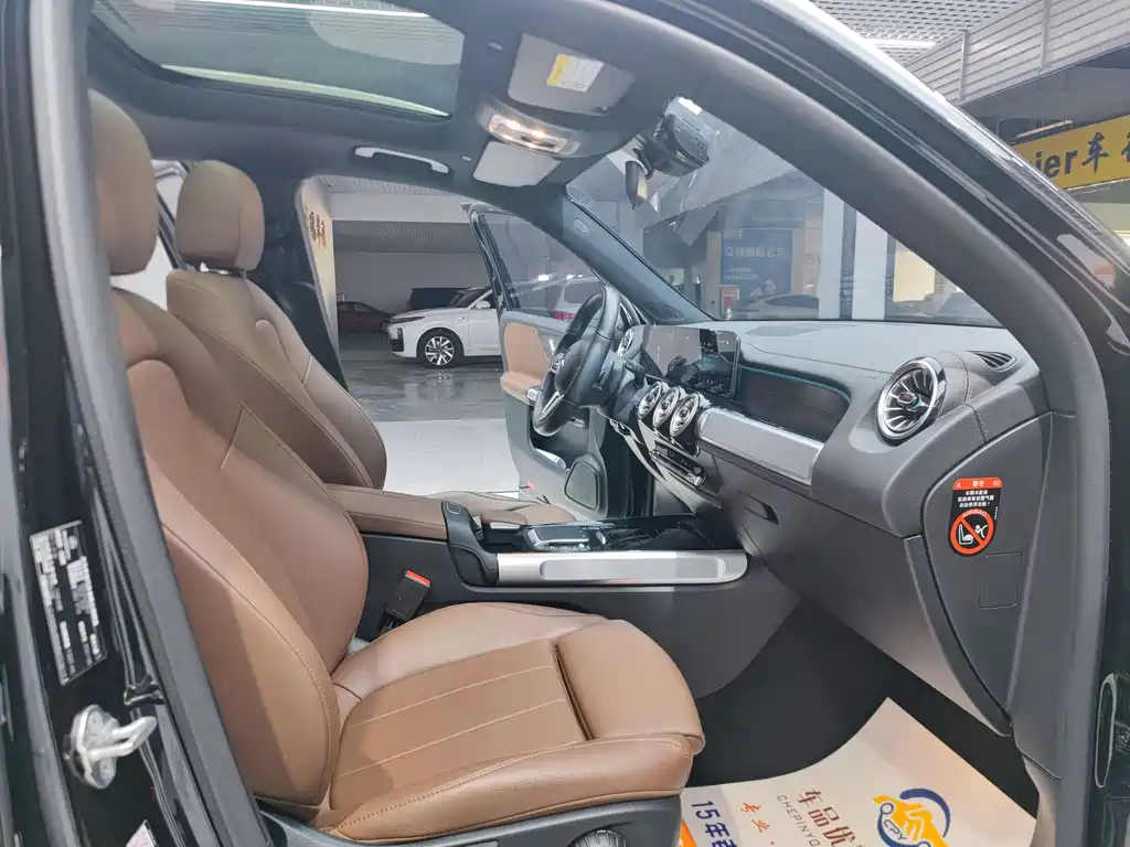MERCEDES BENZ GLB 2021