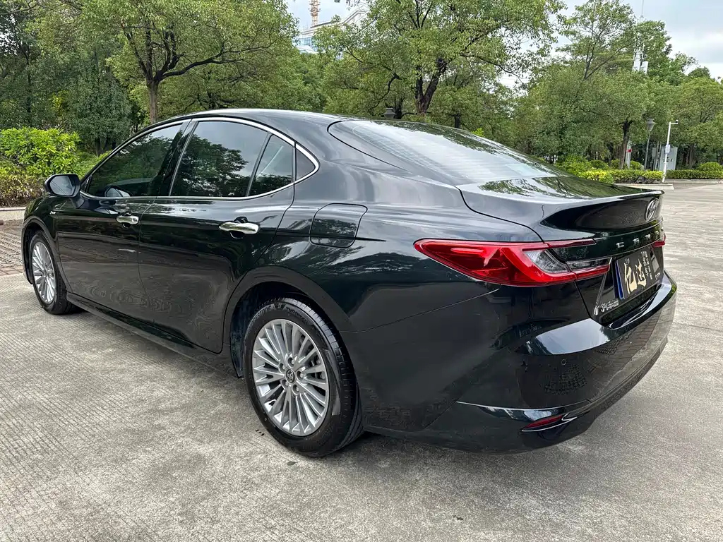 TOYOTA CAMRY 2024