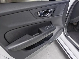 VOLVO V60  2021 YEAR B4  DELUXE EDITION 2021
