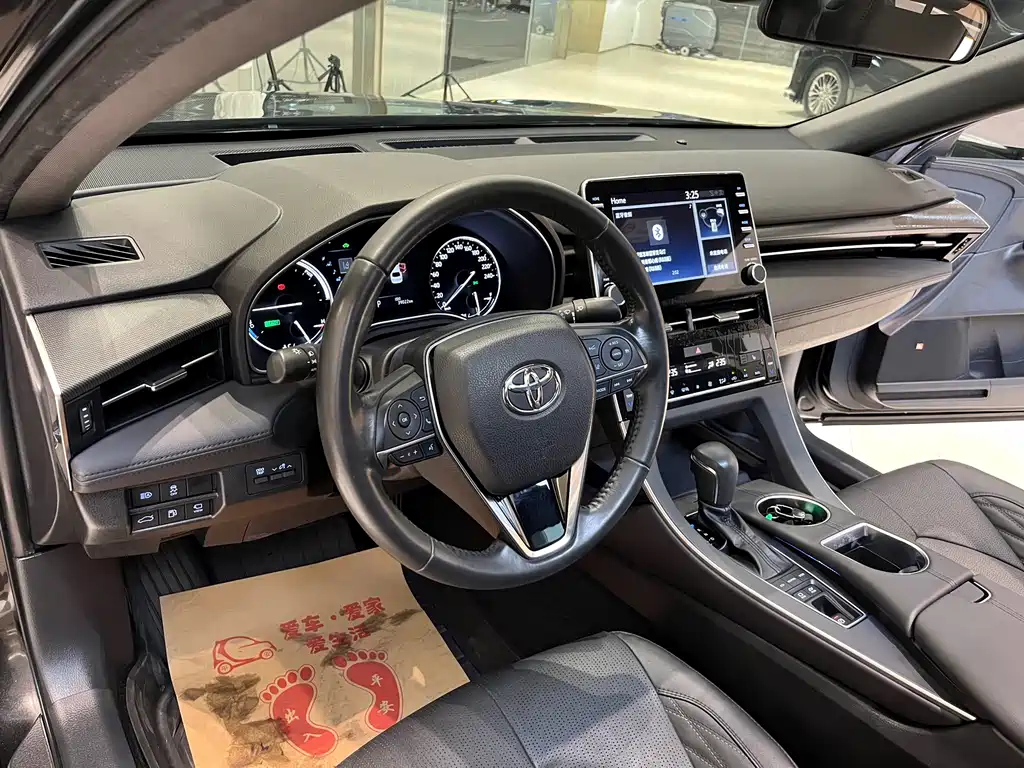 TOYOTA AVALON 2020