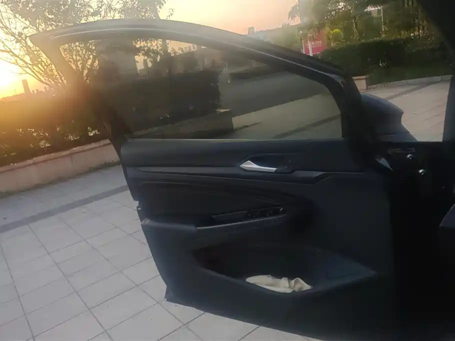 VOLKSWAGEN GOLF GTI 2022