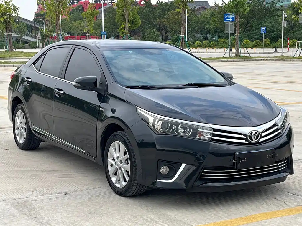 TOYOTA COROLLA 2015