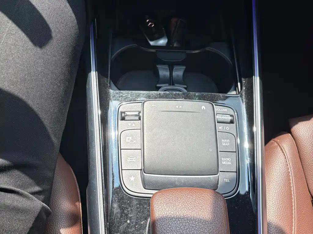 MERCEDES BENZ GLB 2020