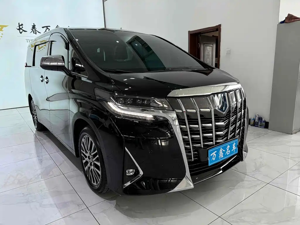 TOYOTA ALPHARD 2018