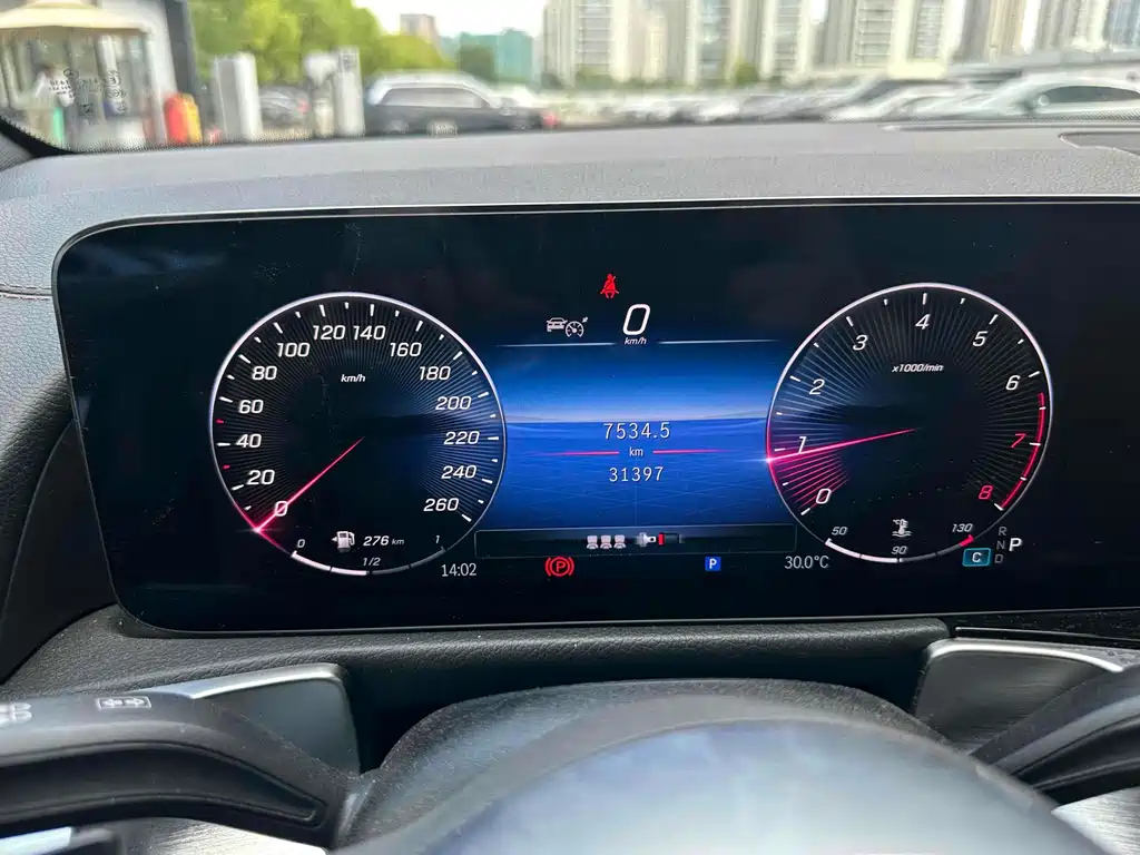 MERCEDES BENZ GLB 2023
