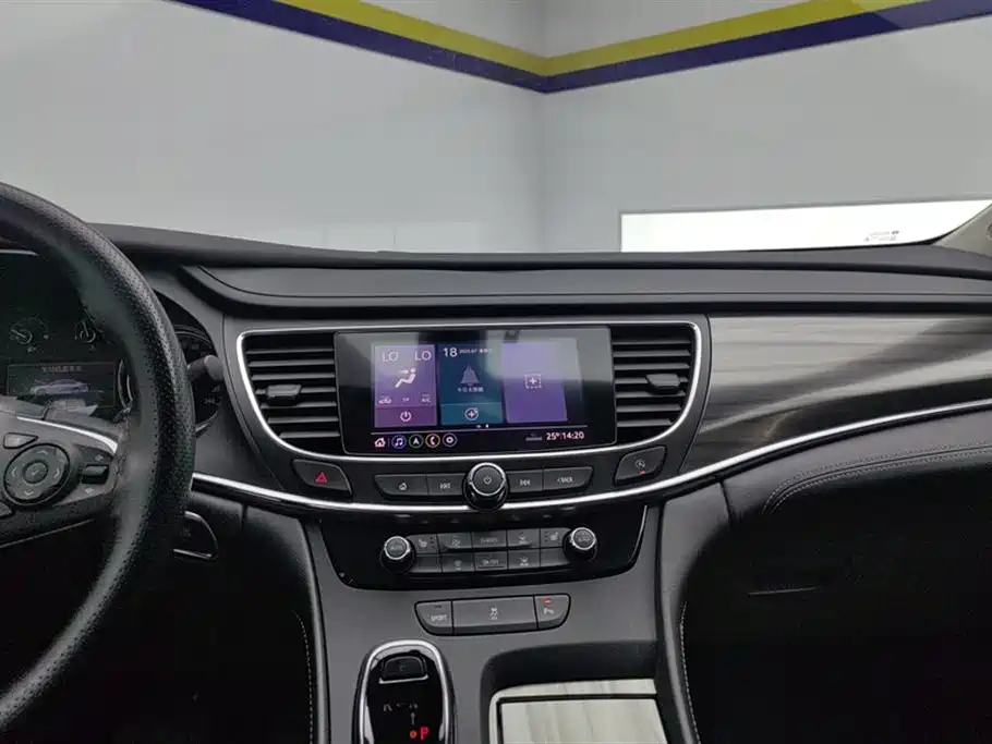 BUICK LACROSSE 2022