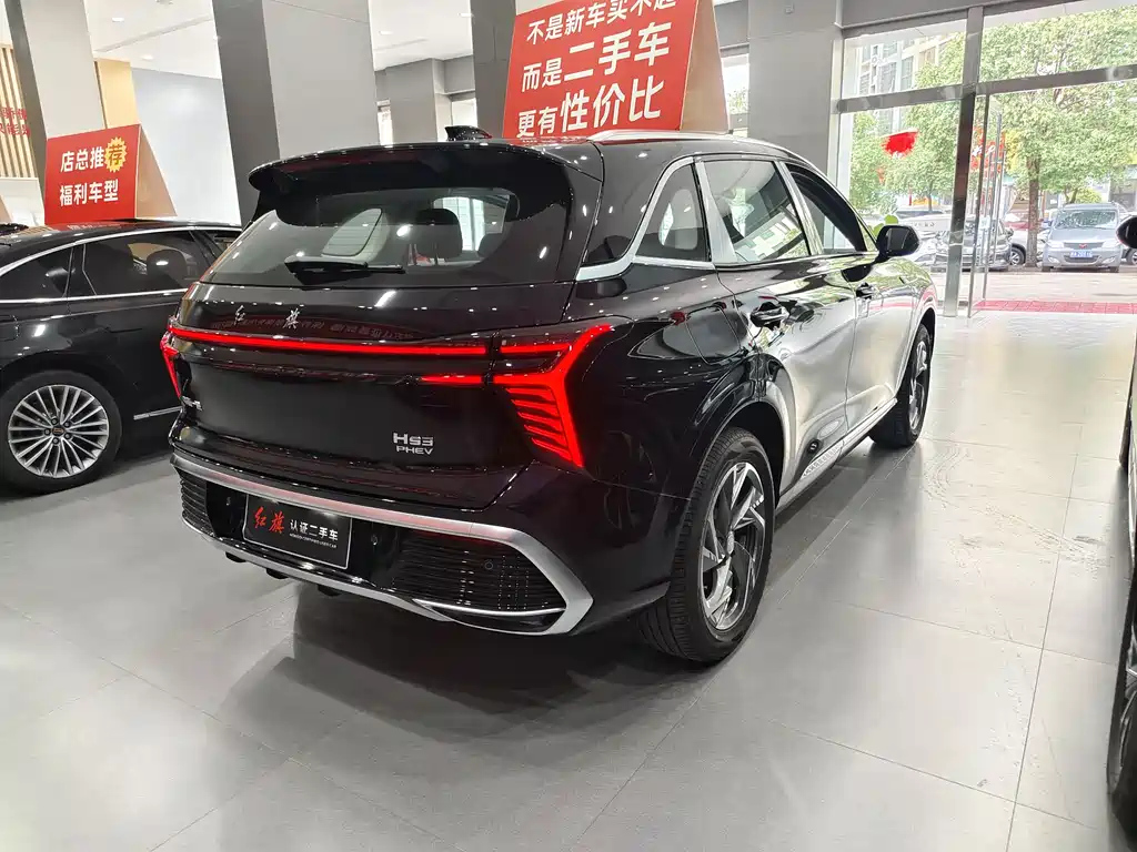 HONGQI HS3 PHEV 2025