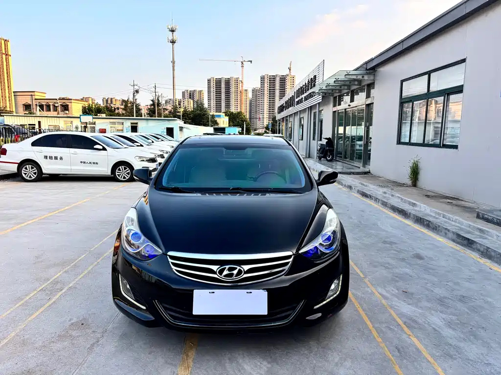 HYUNDAI ELANTRA 2013