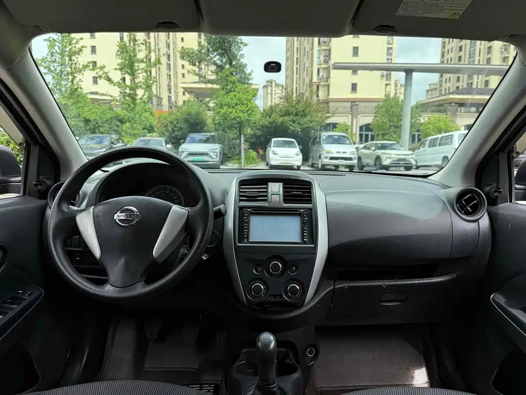 NISSAN SUNNY 2014