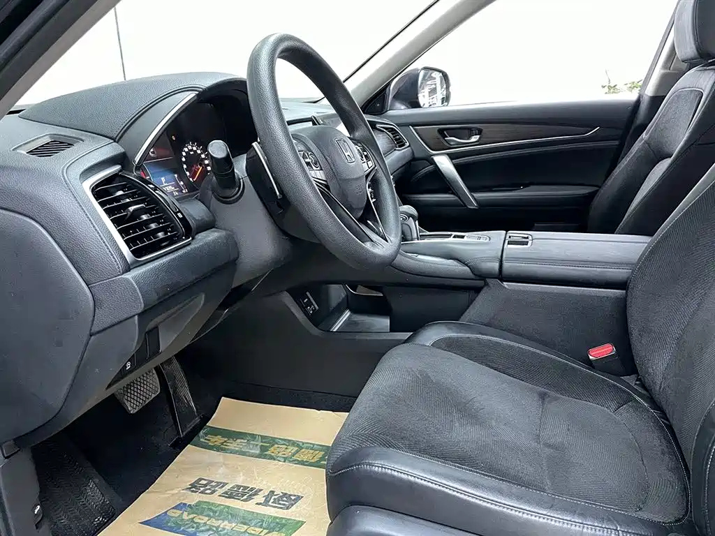 HONDA AVANCIER 2017