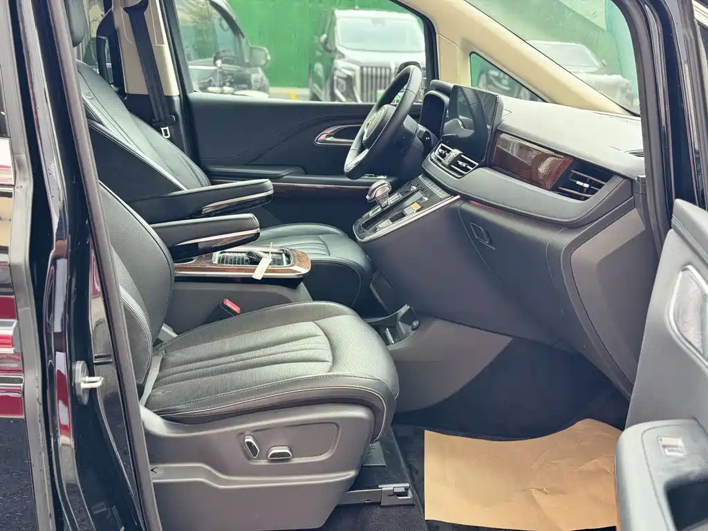 HONGQI HQ9 2023